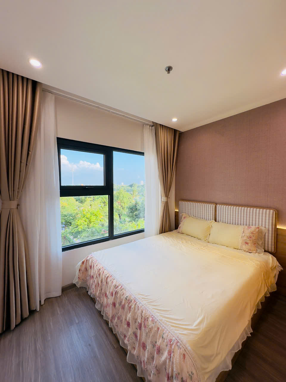 z6768126788474_619ea7072208415f3e9892c61a74a44b